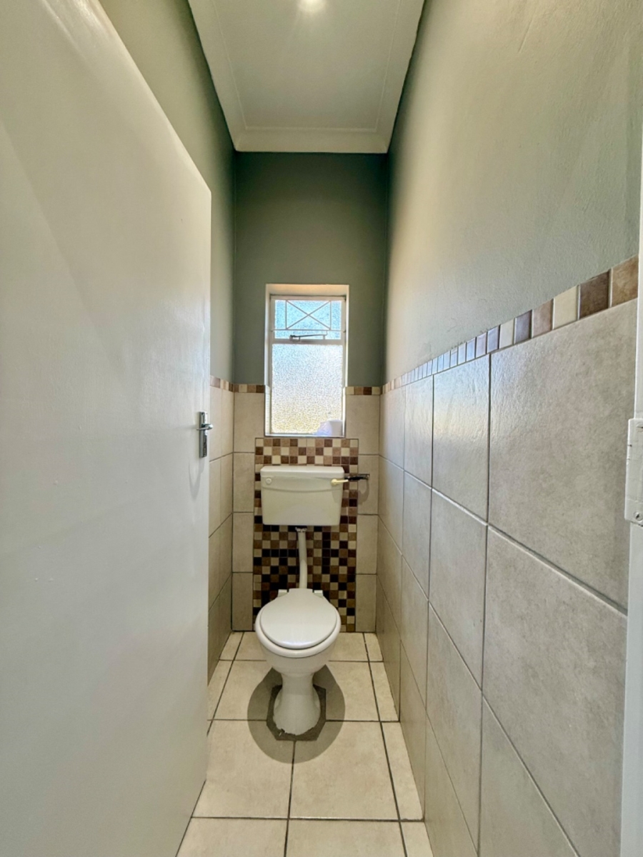 3 Bedroom Property for Sale in Kabega Park Eastern Cape